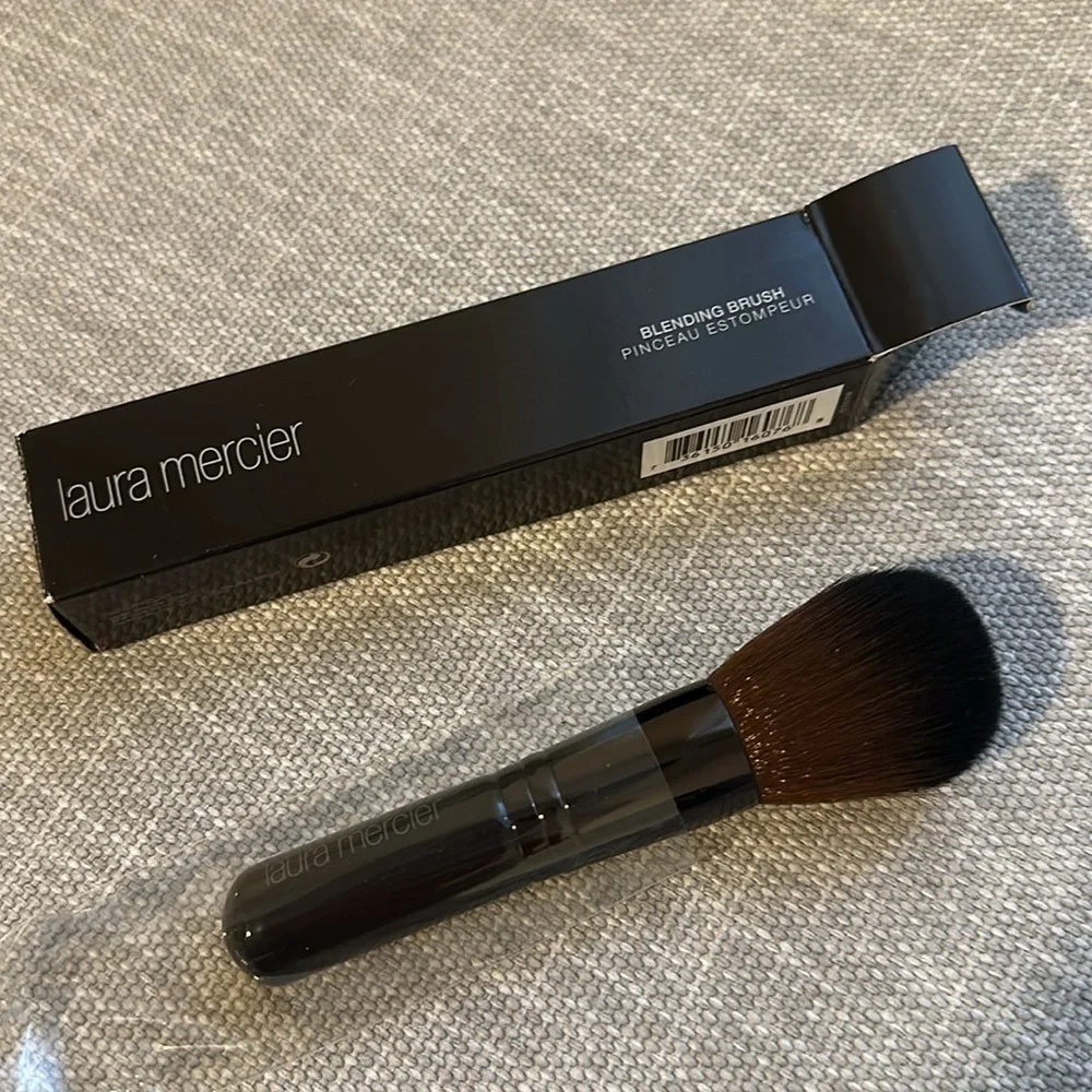 Laura Mercier BLENDING BRUSH New Edition NIB